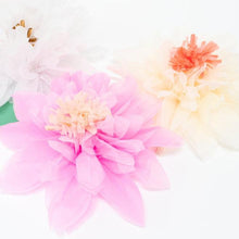 Load image into Gallery viewer, Meri Meri Flower Garden Giant Garland
